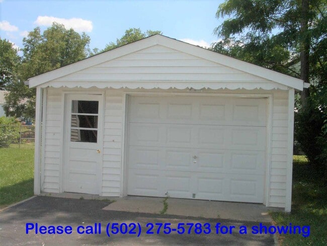 Building Photo - 1002 Stanley Ave