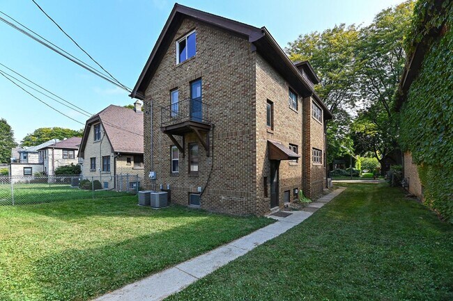 Building Photo - 3145-3147 N 50th St.,