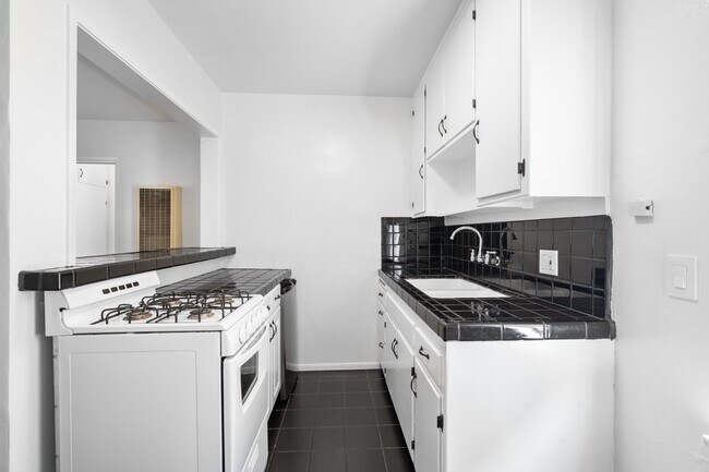 Building Photo - 1724 Abbot Kinney Blvd