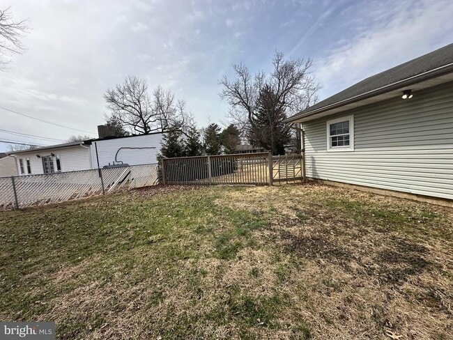 Building Photo - 120 Lebbie Ln