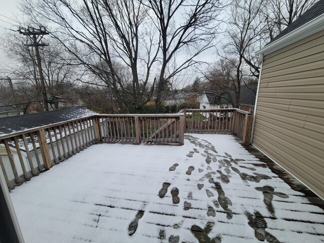 Building Photo - 1775 Harrodsburg Rd