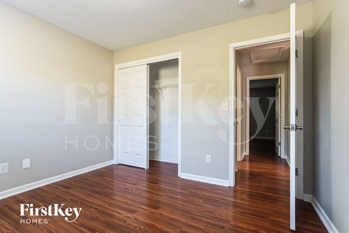 Building Photo - 16234 Greybriar Forest Ln