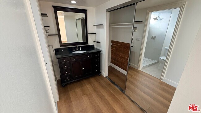 Building Photo - 29392 Hillrise Dr