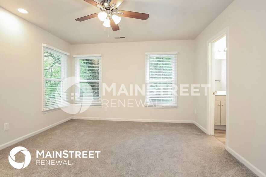 Building Photo - 8 Brackenwood Ct