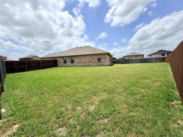 Building Photo - 520 Cantebury Park Ln
