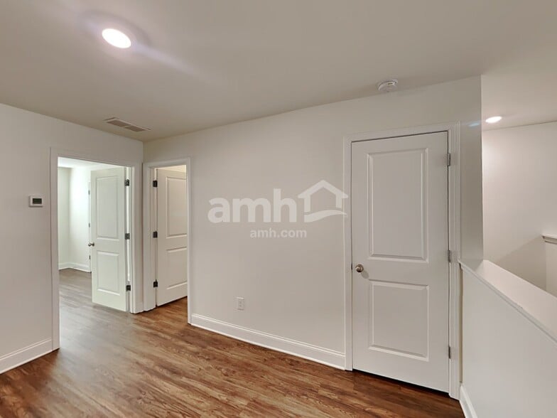 Building Photo - 2461 Napa Valley Dr