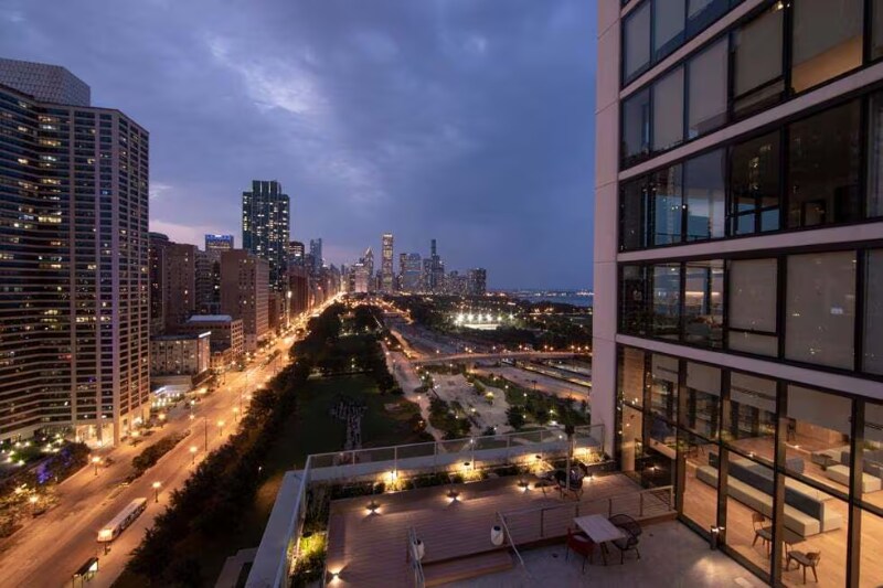 Building Photo - 101 E Roosevelt Rd