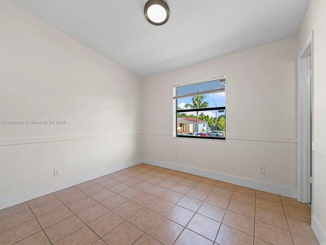 Building Photo - 20875 Grouper Dr