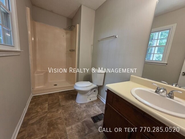Building Photo - 155 Pine Hill Dr