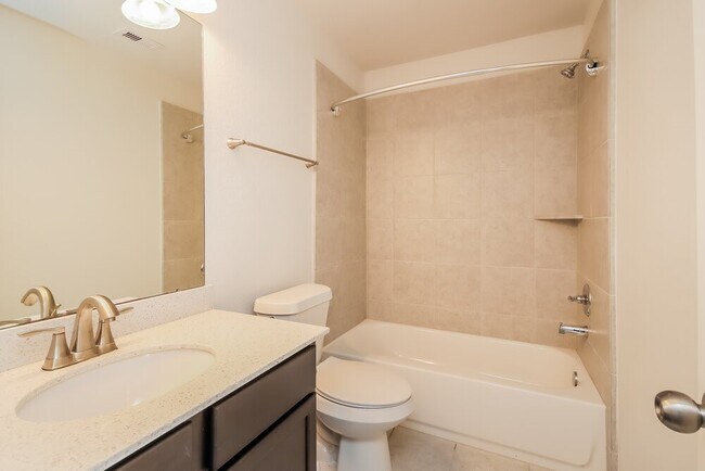 Building Photo - 5223 Gulf Stream Ln
