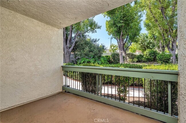 Building Photo - 23675 Park Capri