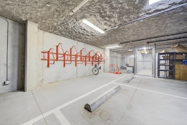 Building Photo - 1900 12th Ave S