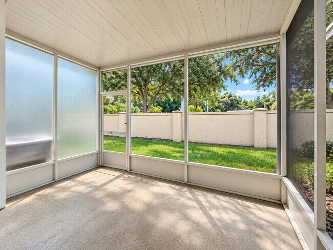 Building Photo - 5032 Pond Ridge Dr