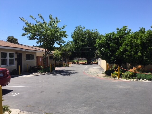 Building Photo - 932 W Highland St