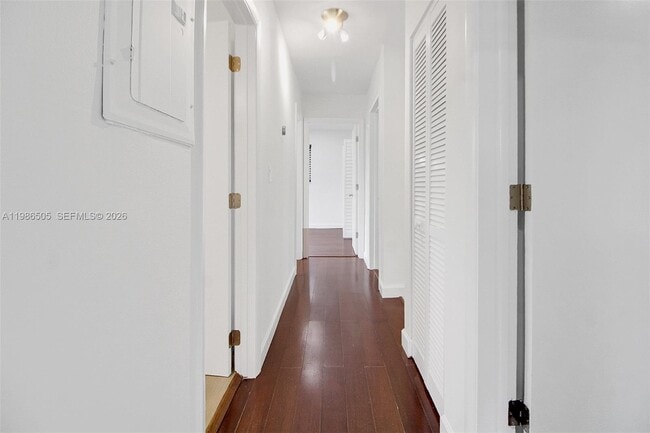 Building Photo - 6900 SW 104th St