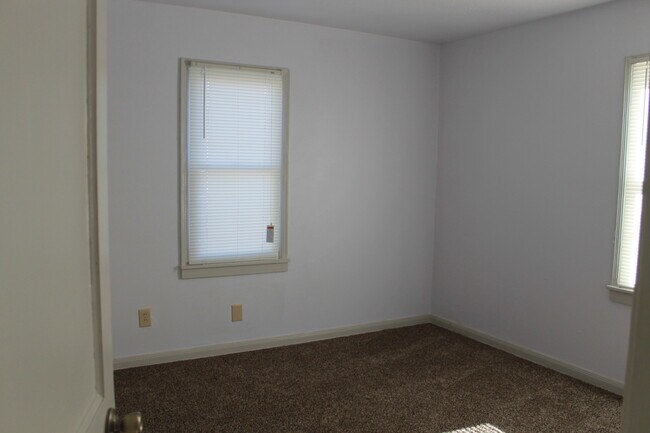 Building Photo - 426 E Northrup Dr