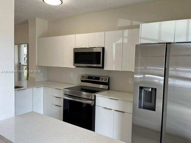 Building Photo - 726 SW 122nd Ave