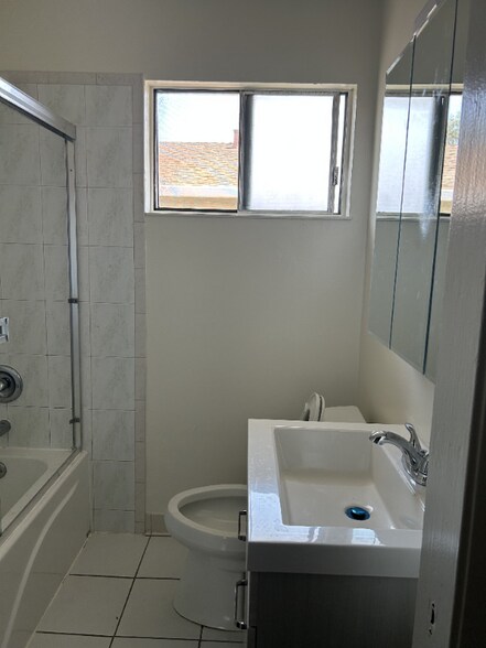 Building Photo - 2114 Curtner Ave