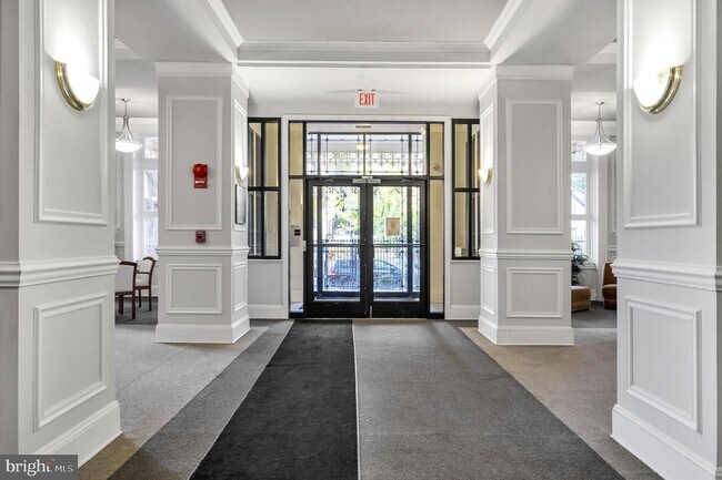 Building Photo - 1308 Clifton St NW