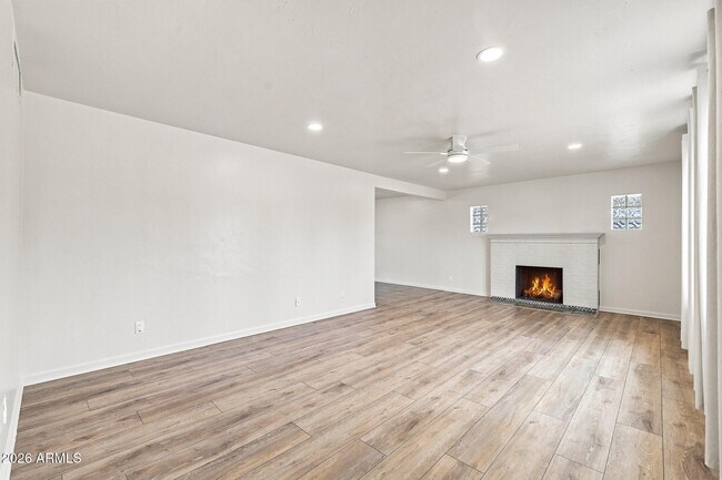 Building Photo - 411 E Wigwam Blvd