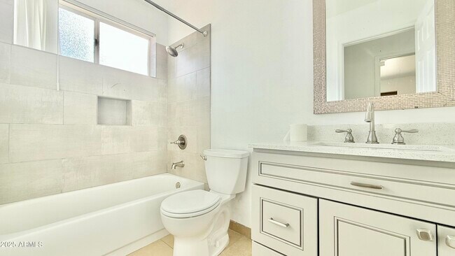 Building Photo - 413 N Flint St