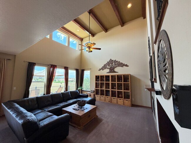Building Photo - Luxury Furnished Executive Home with Entertainers Basement, Trex Deck & 3-Car Garage