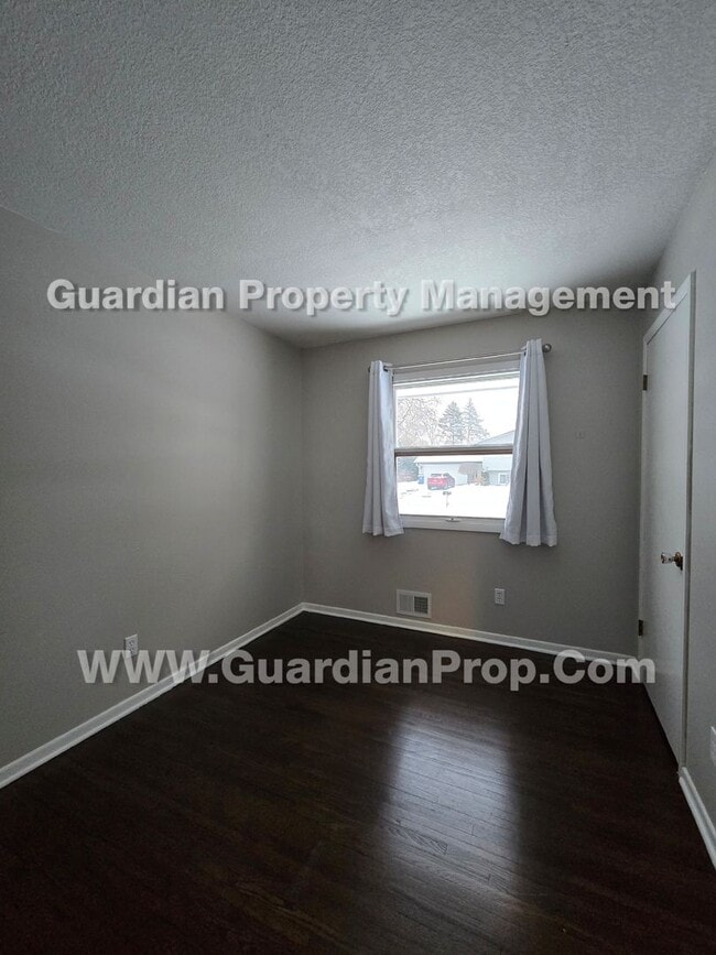 Building Photo - Available now! House with LVP flooring, Walk Out Patio, fenced yard, 2 car attached garage