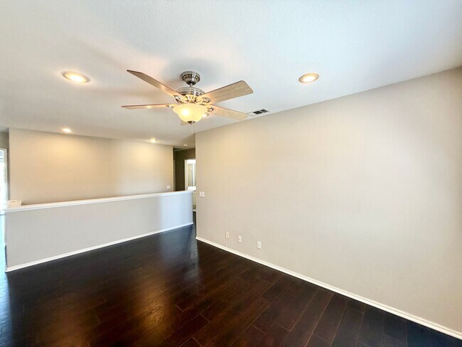 Building Photo - 42041 Delmonte St