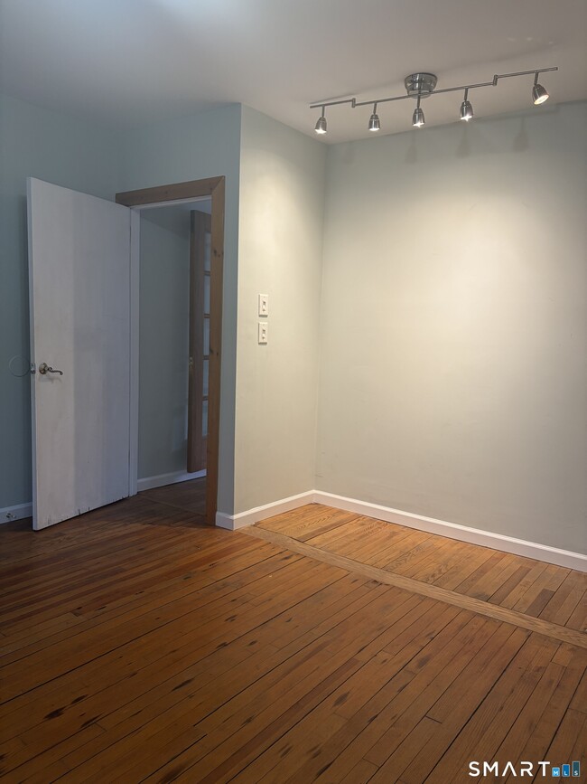 Building Photo - 43 Dublin Rd