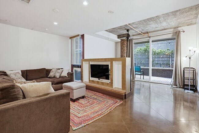 Building Photo - 1225 Island Ave