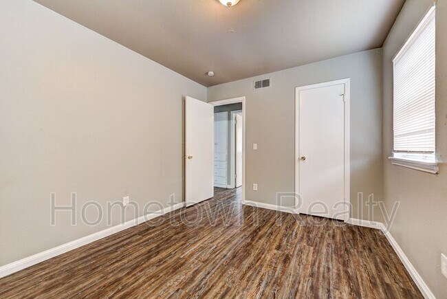 Building Photo - 1308 Mcdonald Dr