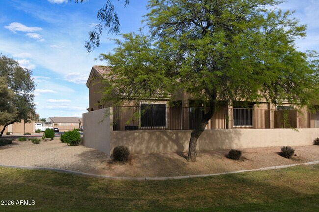 Building Photo - 2565 S Signal Butte Rd