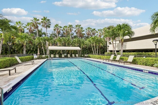 Building Photo - 3912 S Ocean Blvd