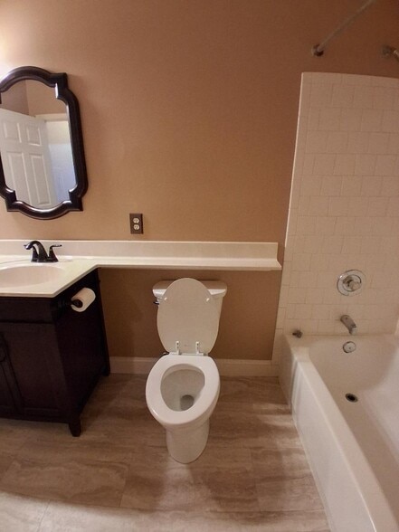 Building Photo - 8927 Groffs Mill Dr