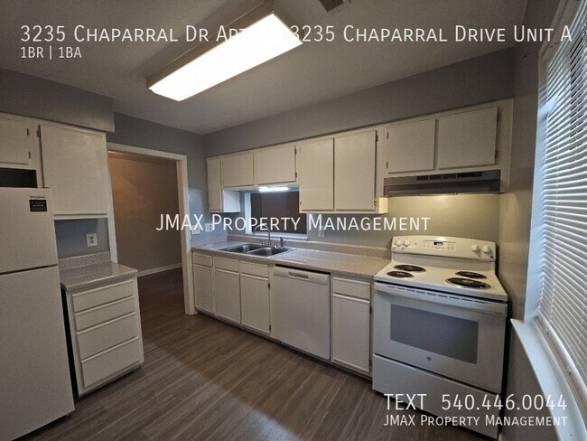 Building Photo - 3235 Chaparral Dr