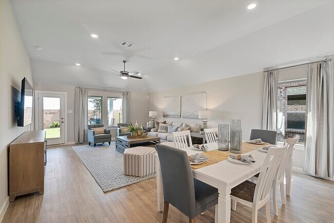 Building Photo - 21110 Bella Coral Dr