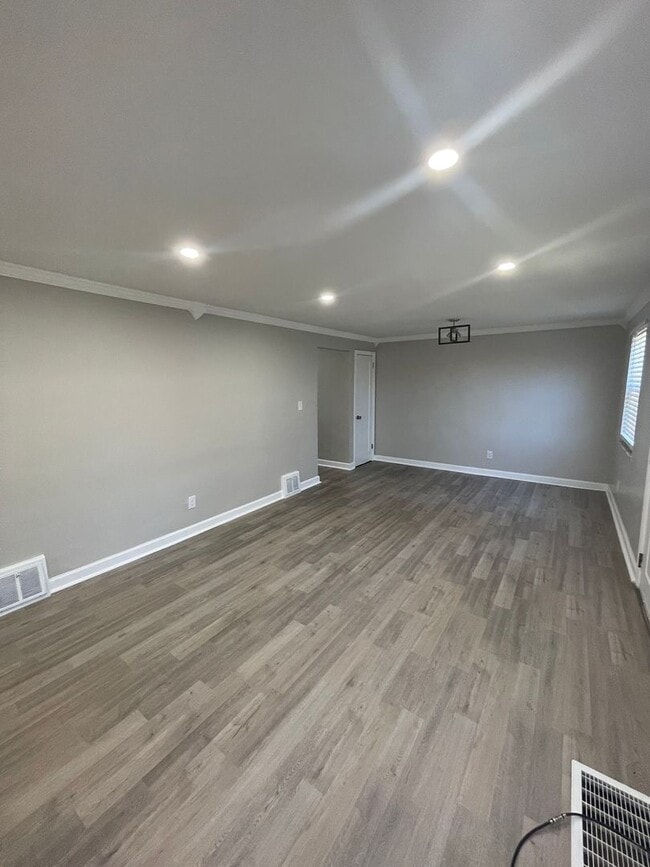 Building Photo - 139 Rodilin Dr