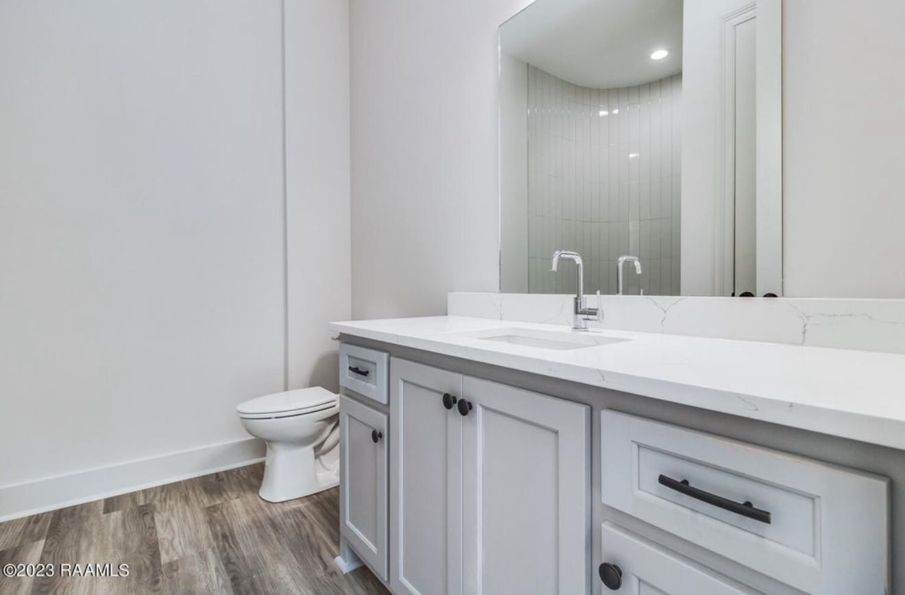 Bathroom - 114 S Jefferson St