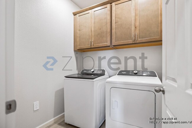 Building Photo - 1797 Eagle River Ave