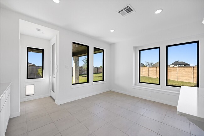 Building Photo - 5106 Sistine Dr