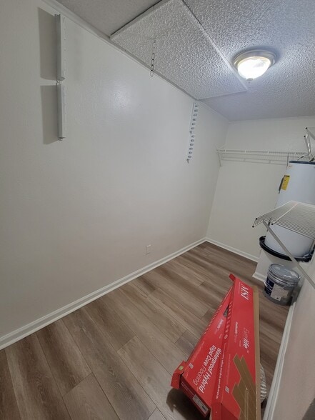 Bonus room with laundry hook-ups - 4079 E Michigan St