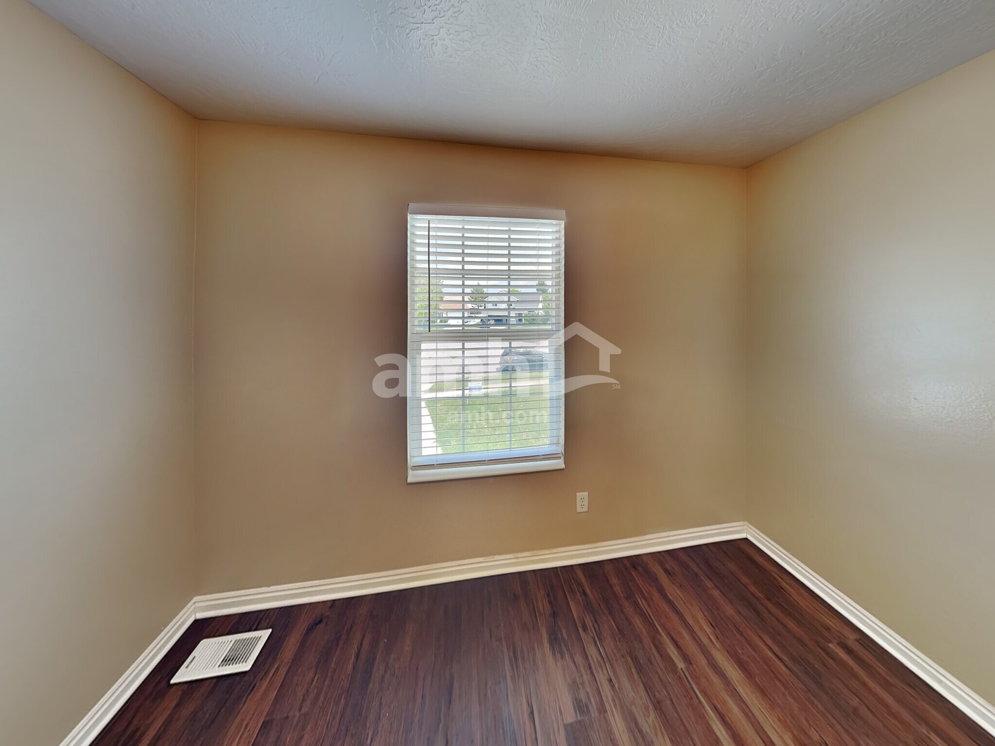 Building Photo - 252 S 540 W