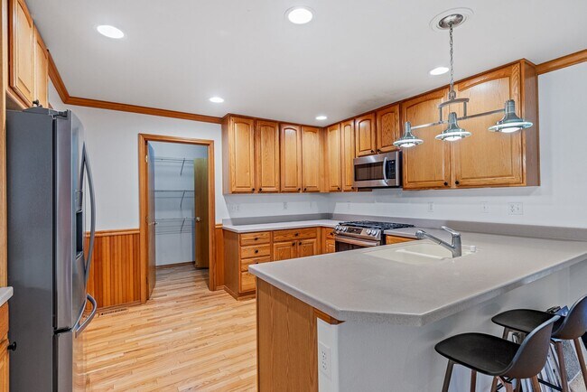 Building Photo - 4 bed 2.5 bath Snoqualmie Ridge