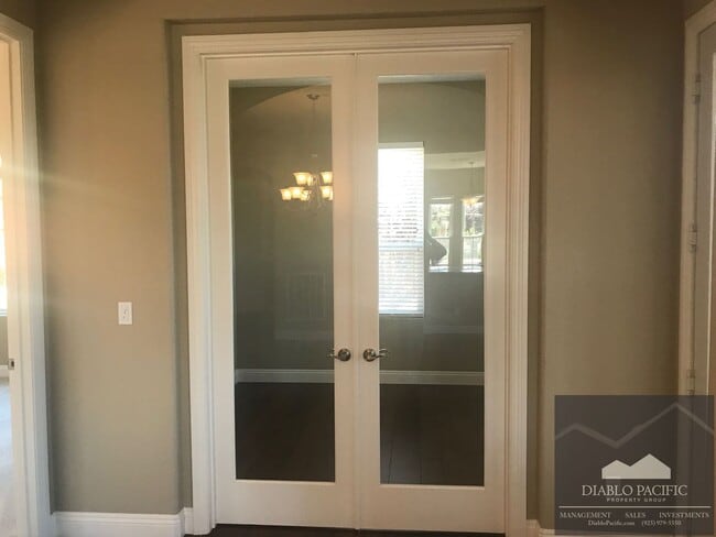 Building Photo - EXPERIENCE TRILOGY AT THE VINEYARDS LIFE ON A VINEYARD