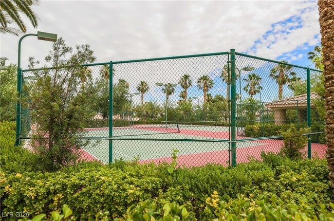 Building Photo - 2050 W Warm Springs Rd