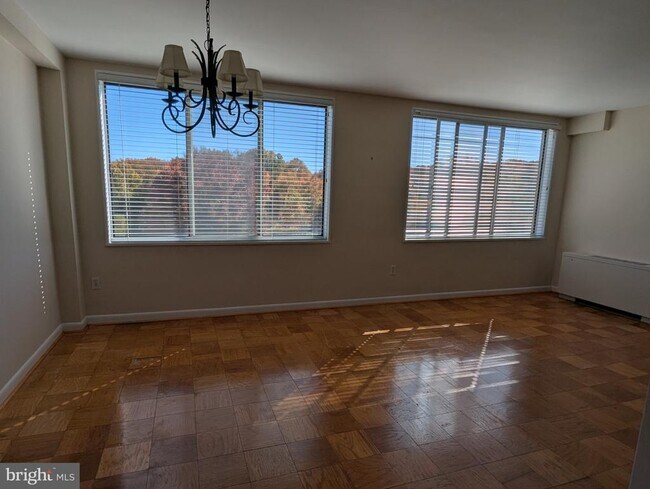 Building Photo - 6641 Wakefield Dr