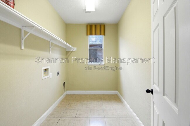 Building Photo - 11119 Hayden Falls Dr