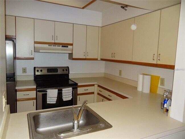Building Photo - 2333 Feather Sound Dr
