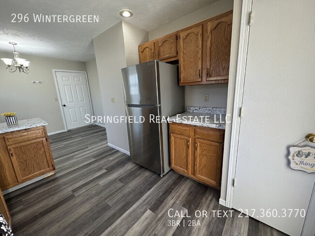 Building Photo - 296 Wintergreen-
