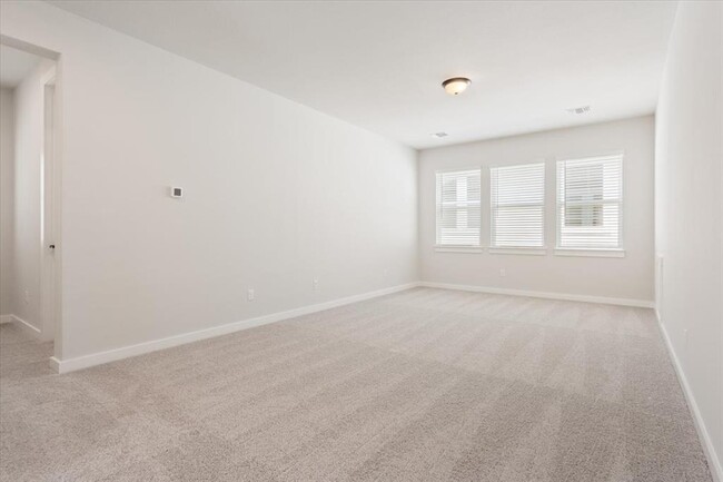 Building Photo - 212 Lariat Lp